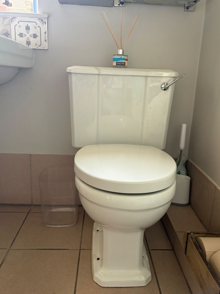 White Bathroom Sink and Pedestal with Taps – Good Condition