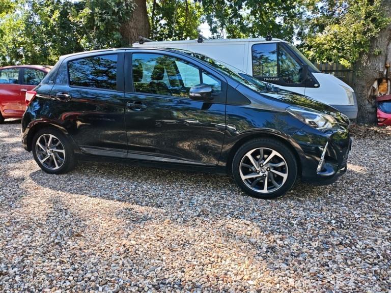 Toyota Yaris VVT-I Y20 ulez car black grey hpi clear petrol manual