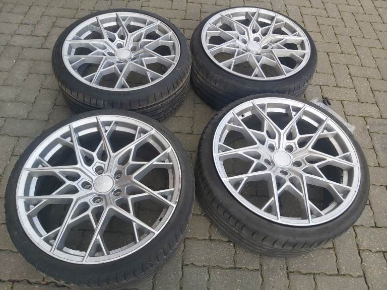 Set of 4 x 20" Romac Vortex Wheels with tyres and spare tyre