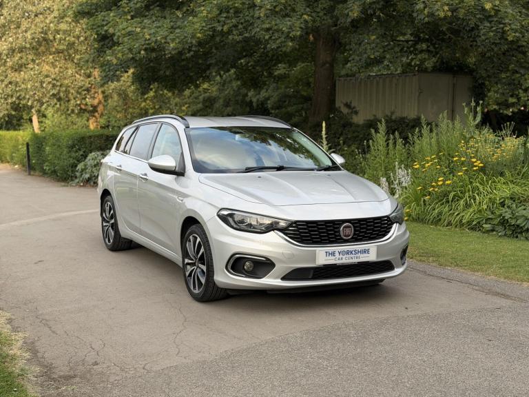 FIAT TIPO 1.6 Tipo Station Wagon 1.6 Multijet 120hp Lounge 2017