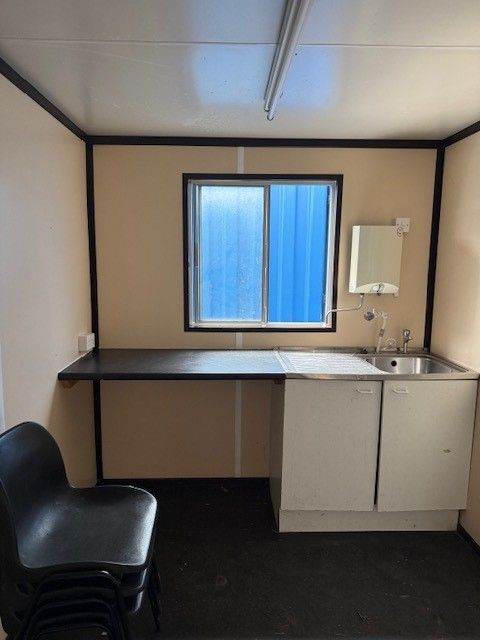 Second-Hand 20ft Canteen Accommodation Unit Glasgow - £3500 + VAT (WCAU2131513)