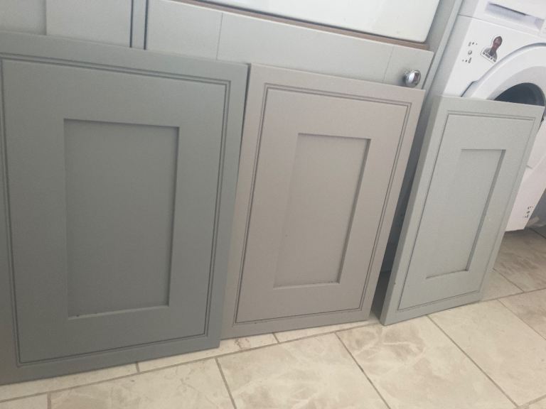 DIY Kitchens Helmsley Grey Cabinet Door Sample – Good Condition