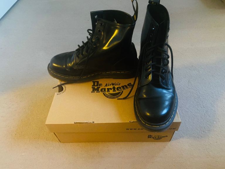 Genuine Dr Martens UK 7