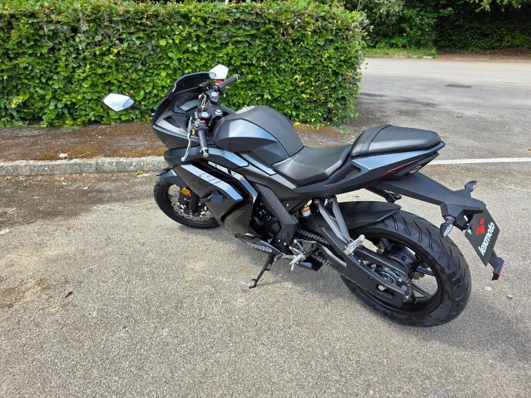 LEXMOTO LXS 125 EURO 5 2025 Petrol Manual in Black