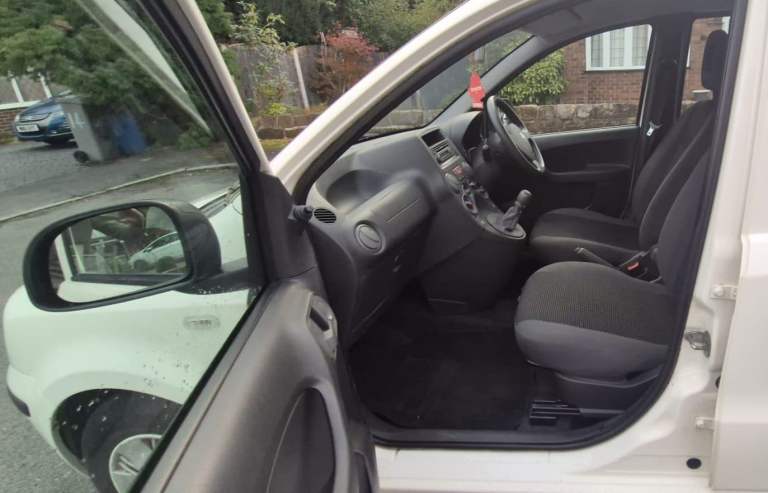 1 Previous owner. Very low mileage. £35 Car Tax. 2010 Fiat Panda Active Eco 1.1 Petrol Manual 5 dr