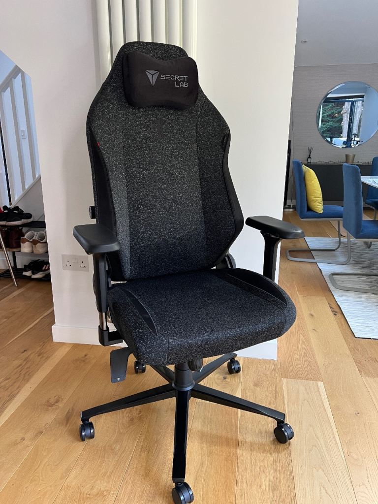 Secretlab TITAN Evo XL Gaming Chair - Barely used