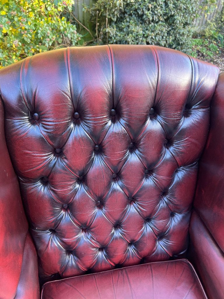 Beautiful Chesterfield Thomas Lloyd Oxblood Leather Queen Anne Chair