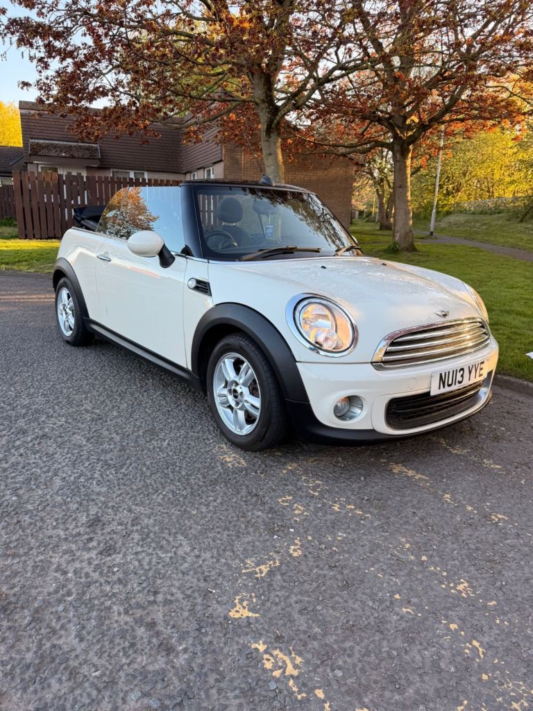 Mini, CONVERTIBLE, Convertible, 2013, Manual, 1598 (cc), 2 doors