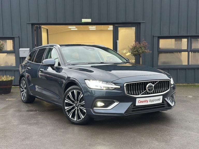  Volvo V60 B4 Inscription Estate Petrol Automatic