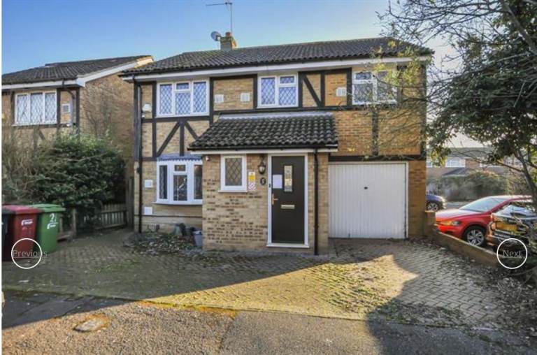 6 Bedroom Detached House located in Colnbrook area