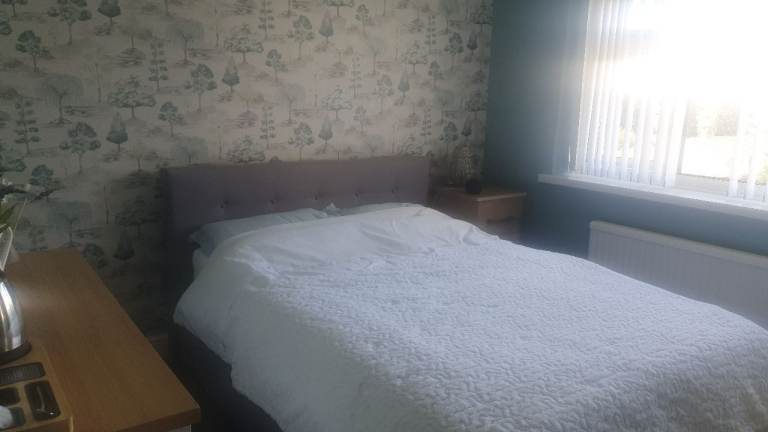 Lovely double room in shared house