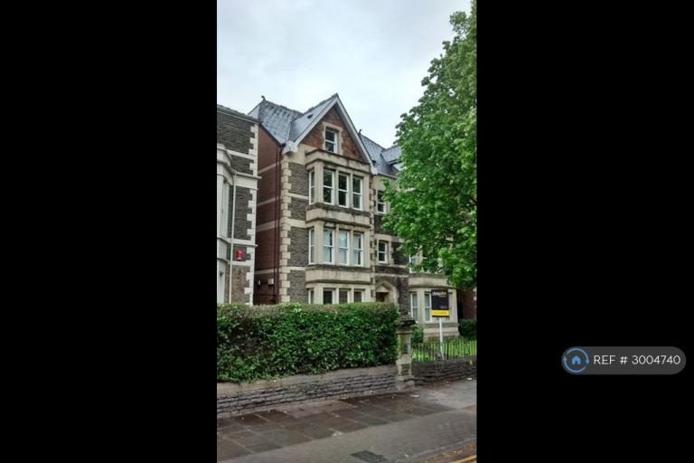 1 bedroom flat in Cathedral Road, Cardiff, CF11 (1 bed) (#3004740)