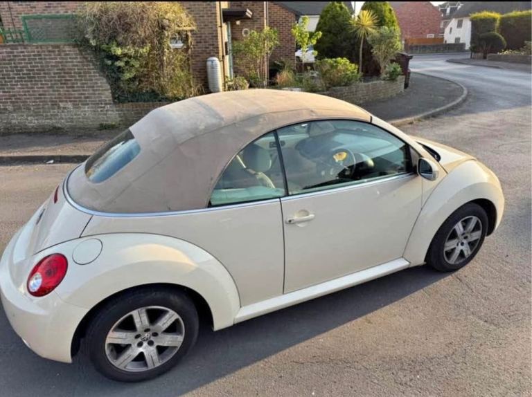 Volkswagen, BEETLE, Convertible, 2006, Manual, 1595 (cc), 2 doors