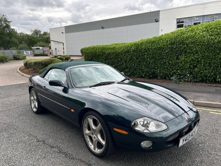2001 Jaguar XKR 4.0 Convertible 2dr Petrol Automatic (269 g/km, 370 bhp)-3 Former Keepers- Conver...