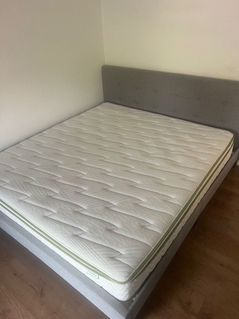 Bed frame and mattress 