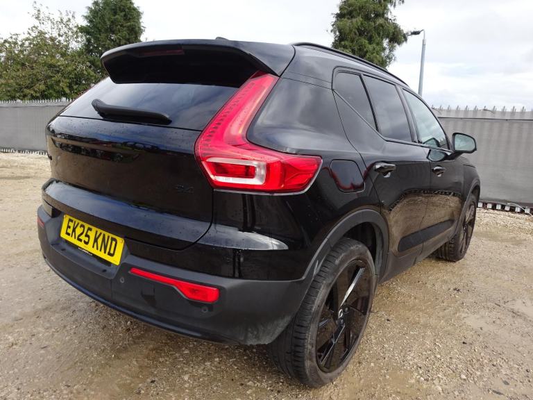 2025 25 REG VOLVO XC40 + BLACK EDITION B4 AUTO DAMAGED REPAIRABLE SALVAGE