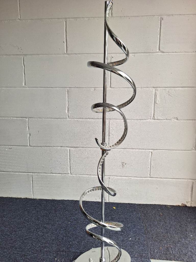 Floor lamp