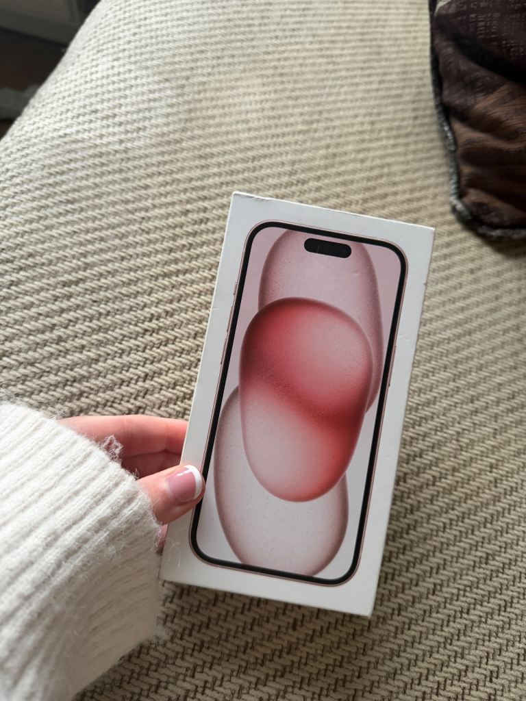 Apple iPhone 15 - Pink - 128GB - Good Condition