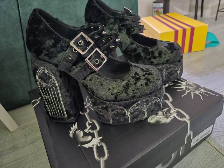 Koi- Crushed Velvet Heels