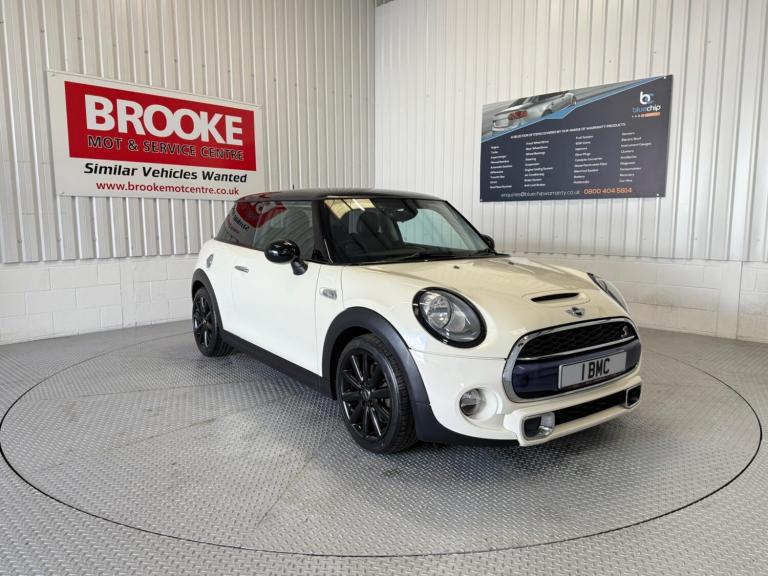 2015 MINI Hatch 2.0 Cooper S Euro 6 (s/s) 3dr HATCHBACK Petrol Manual