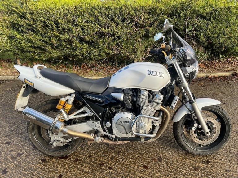 2008 58 YAMAHA XJR 1300 NAKED MUSCLE XJR1300 WHITE  BLUE STRIPE 14k NICE