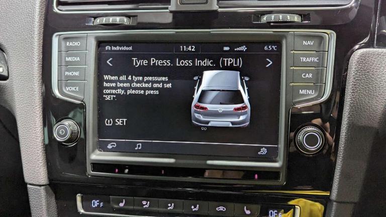 2015 Volkswagen Golf 2.0 TSI R 3dr DSG HATCHBACK PETROL Automatic