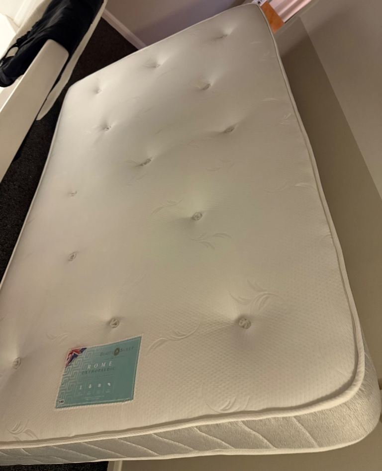 Small double mattress 
