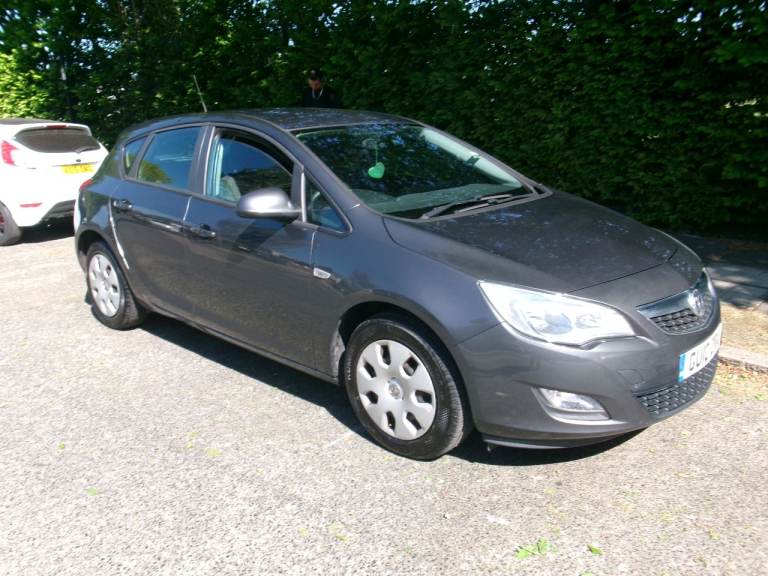 Vauxhall Astra 1.4T 16v Exclusiv Euro 5 5dr 2010(10), petrol, manual, cheap car