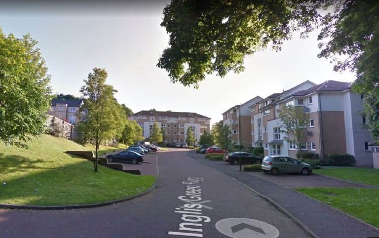 2 bedrooms flat furnitured ground floor, Inglis, EH11 2LF
