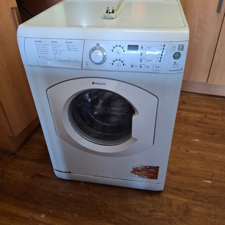 Hotpoint Washing Machine – White, Fair Condition