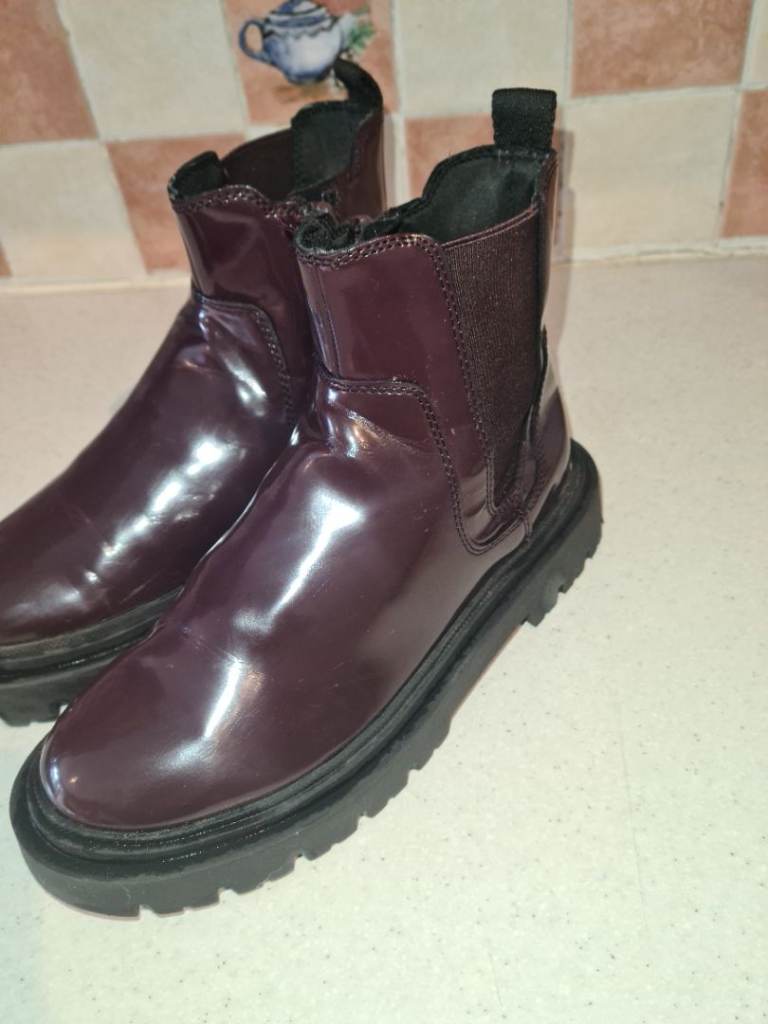 Zara burgundy patent leather chunky sole Chelsea Boots with Zips and elasticated sides eu35 uk2.5