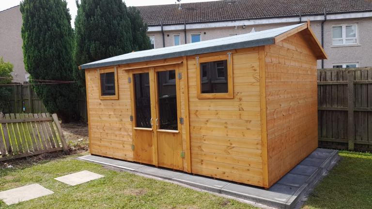 PREMIUM QUALITY GARDEN SHEDS (PRICES VARY DEPENDING ON SIZE)