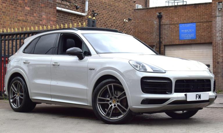 2022 Porsche Cayenne 3.0 V6 E-Hybrid 17.9kWh Platinum Edition TiptronicS 4WD Euro 6 (s/s) 5dr (3 ...