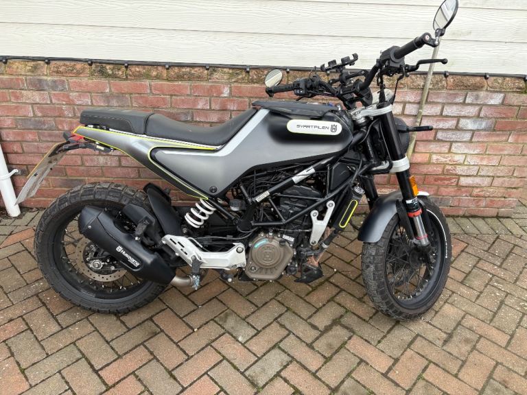 Husqvarna, SVARTPILEN, 2022, 125 (cc)