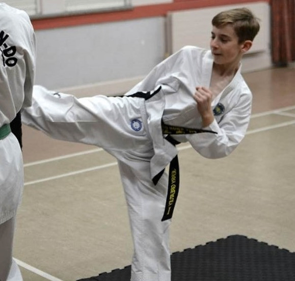 Free Taekwondo self defence sessions for January in Redhill Surrey.