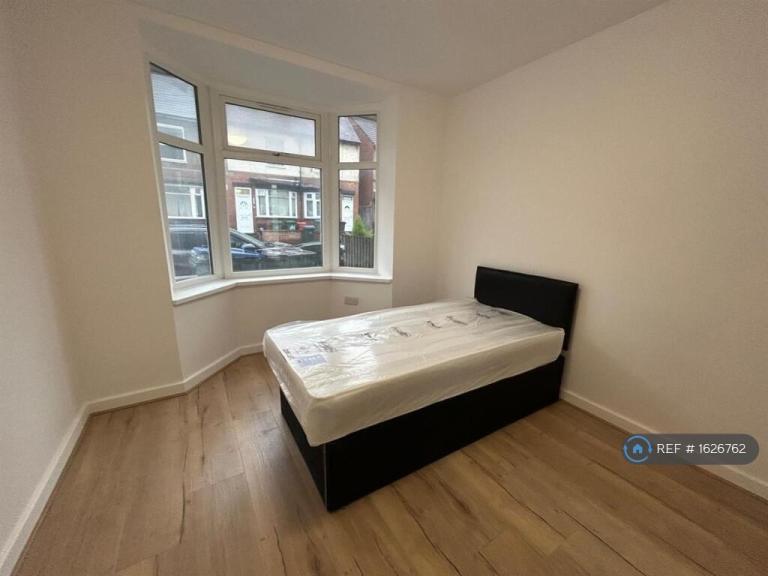 1 bedroom flat in Gulson Road, Coventry, CV1 (1 bed) (#1626762)