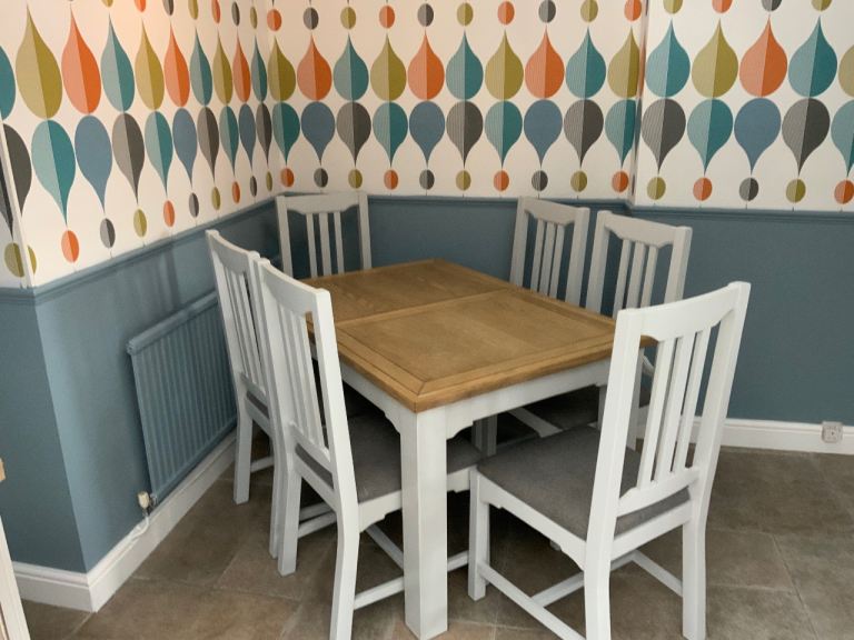 Solid Wood Extending Dining Table with 6 Chairs – Good Condition
