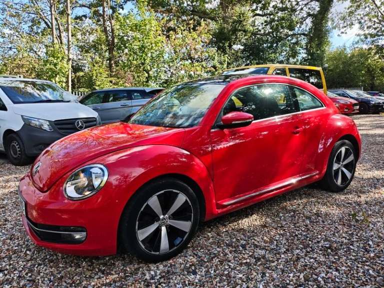 Volkswagen Beetle DESIGN TSI DSG red auto ulez compliant