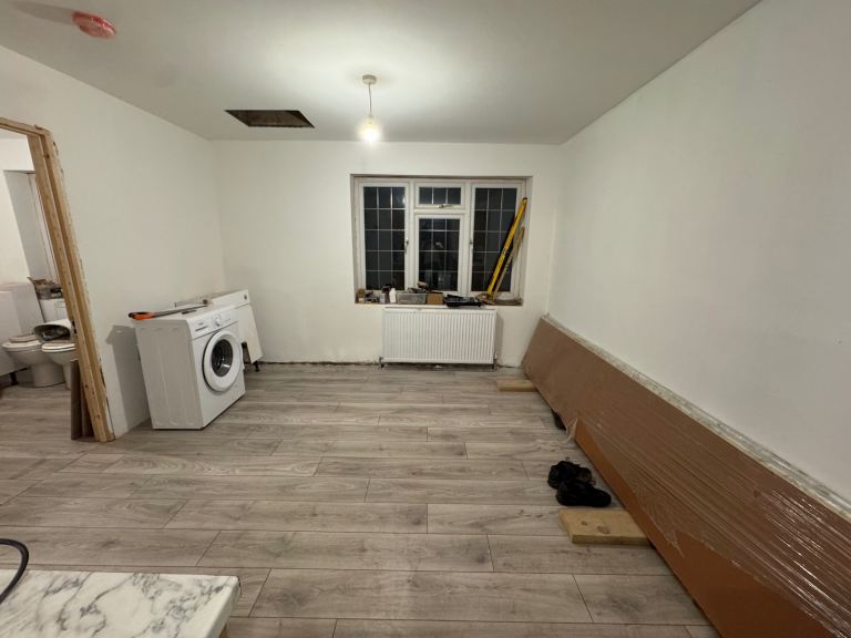 2 bedroom property to rent (Bills Inc)