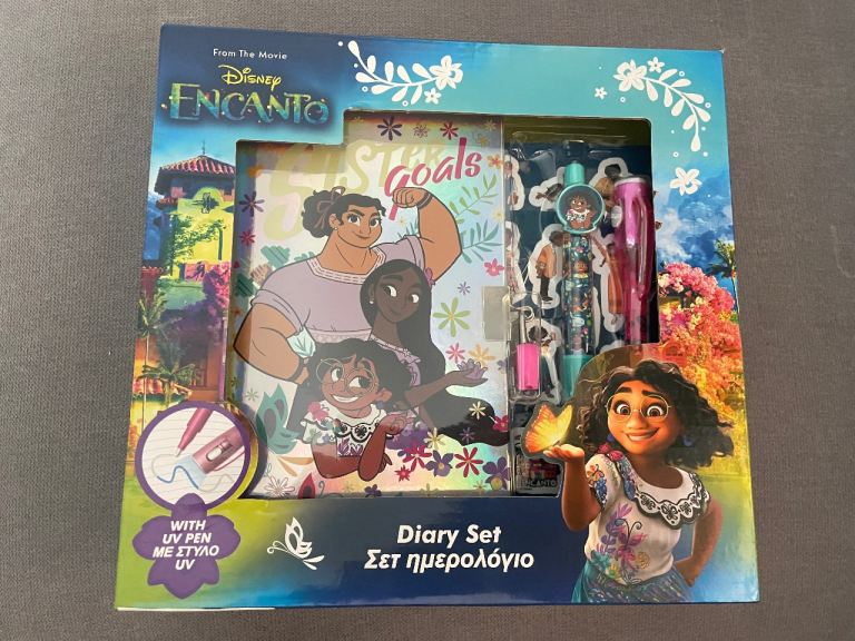 Disney Encanto stationary set brand new 