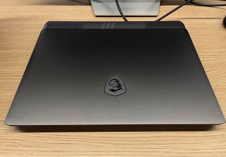 ! Urgent ! MSI Vector 16 HX Al A2XW Gaming Laptop 1TB SSD 32GB RAM