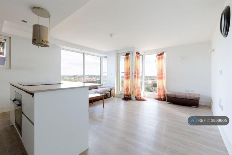 2 bedroom flat in Premier House, Edgware, HA8 (2 bed) (#2959605)