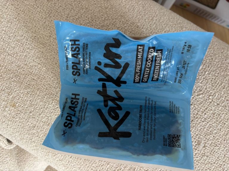 Free Katkin 12 x sachets (fish) - frozen