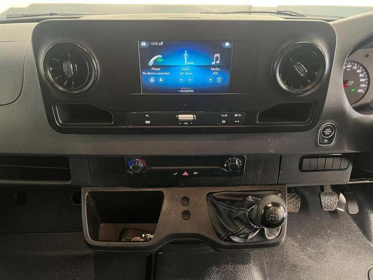 2024 Mercedes-Benz Sprinter 3.5t H2 Progressive Van PANEL VAN DIESEL Manual