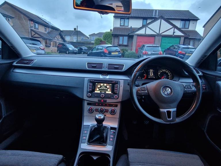 Volkswagen, PASSAT, Saloon, 2012, Manual, 1968 (cc), 4 doors