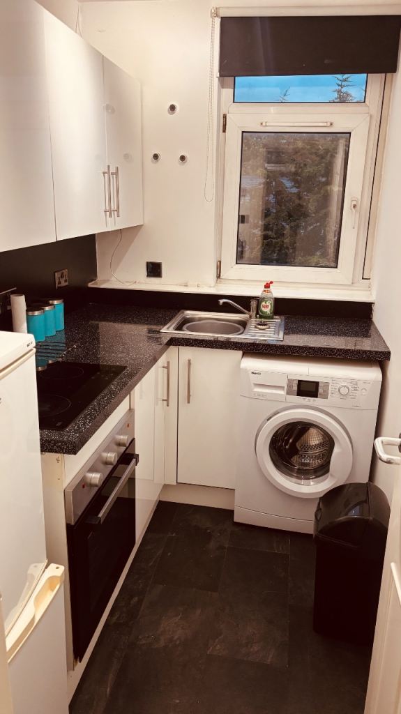 Top floor cosy one bedroom flat