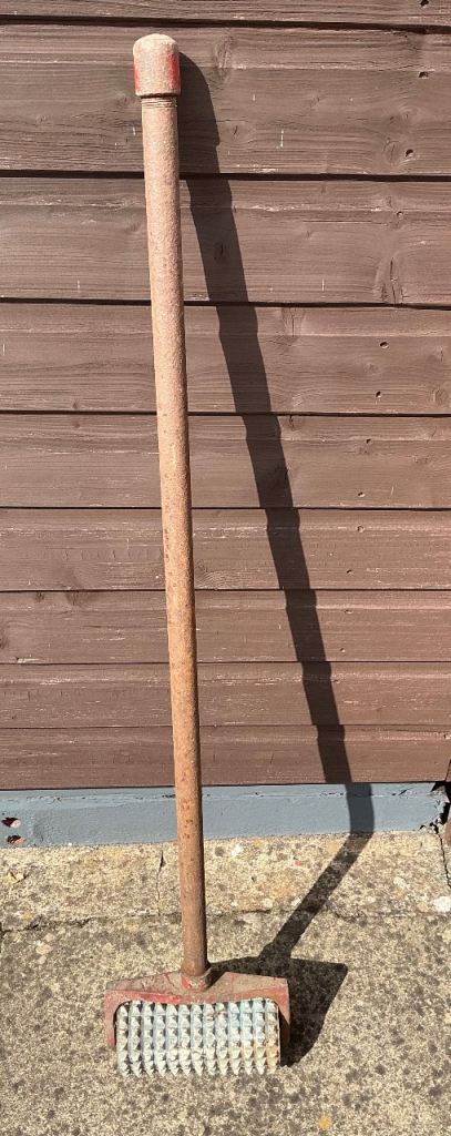 Concrete indentation roller 