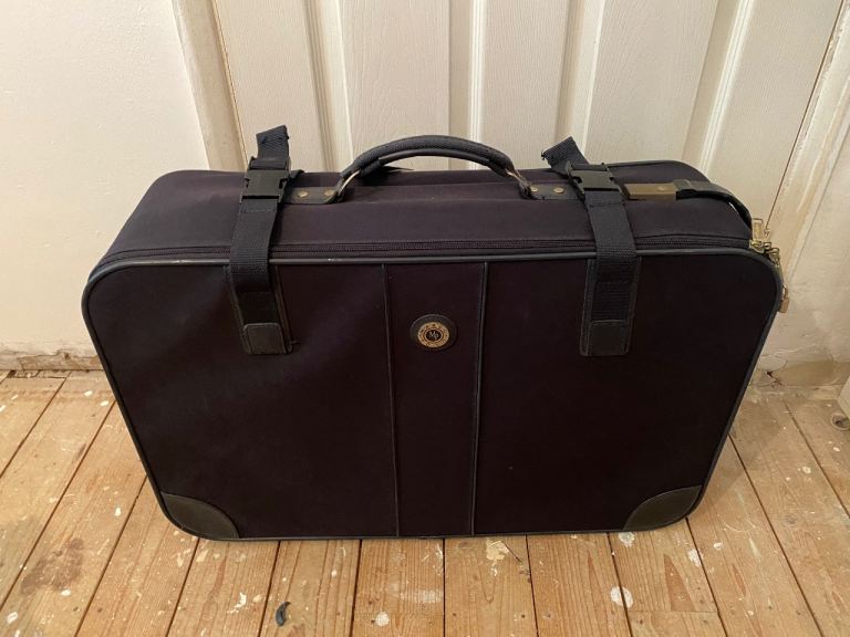 Suitcase large nearly new 