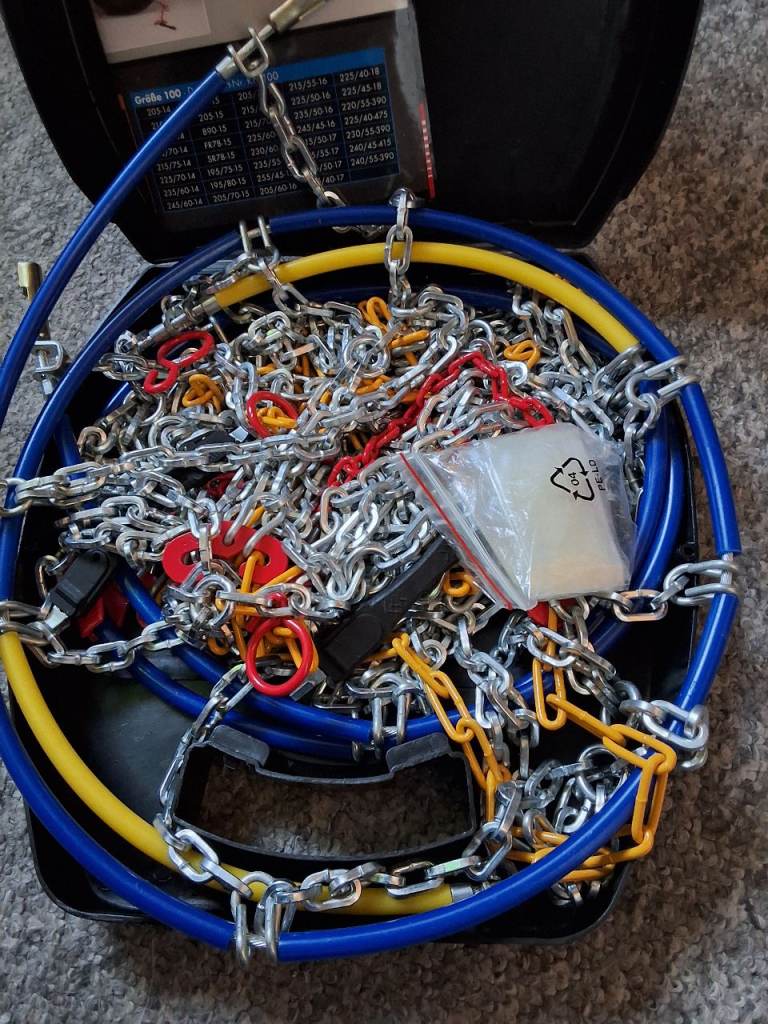 Snow chains - NEW.   