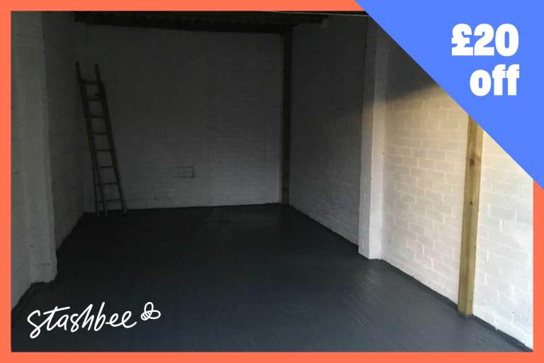 Garage to rent in London (TW7) | Stashbee